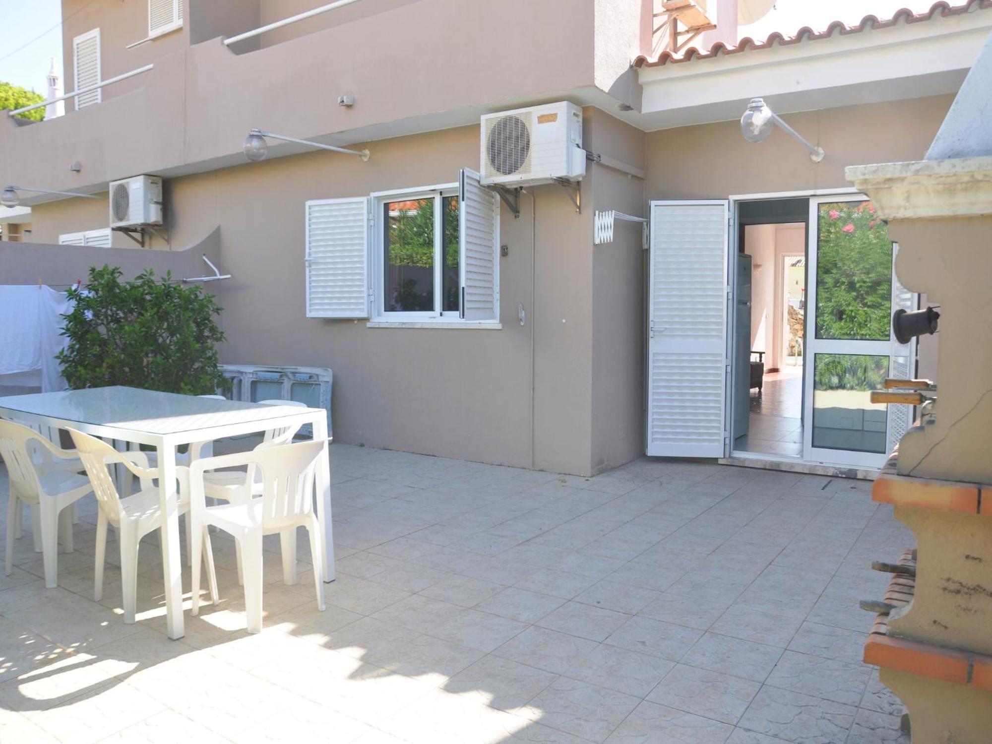 Horacio Villa Is Located Near The Center Of Vilamoura Exteriér fotografie